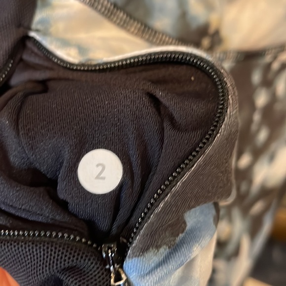 Lululemon Stop At Nothing Full On Luxtreme Crop Sz 2 Mini Blooming Aquamarine - Picture 7 of 7